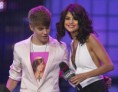 /album/fotogaleria/selena-gomez-muchmusic-bieber-11-2-2-jpg/